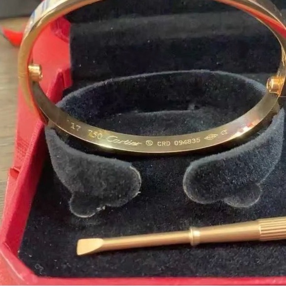 Cartier Gold Love Bracelet with Screwdriver - Picture 2 of 3